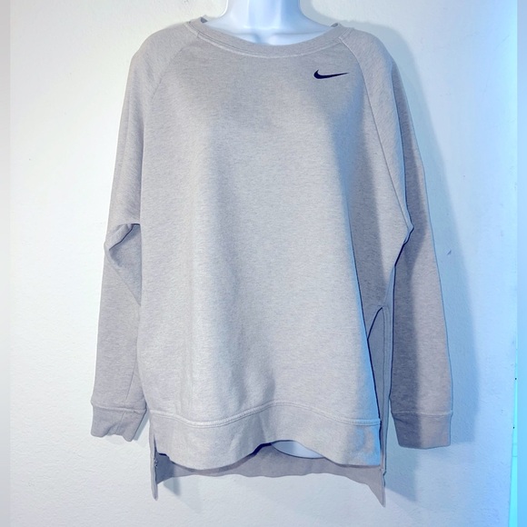 Nike DRI-FIT Women’s Grey Split Hem Sweatshirt SIZE XSMALL  Lounge Athleisure - Picture 1 of 5